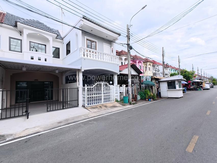 บ้านเอเชียโฮมทาวน์ ถนนกาญจนาภิเษก ต.ไทรน้อย อ.ไทรน้อย จ.นนทบุรี  1