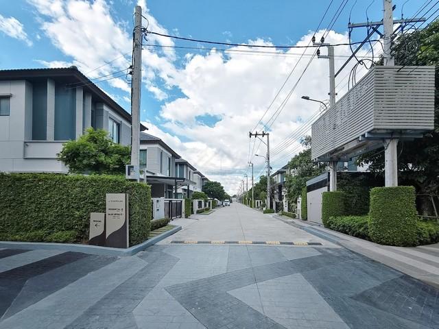 ขายทาวน์โฮม 2 ชั้น วี คอมพาวด์ บางนา-ศรีนครินทร์ V Compound build-in ครัวต่อเติมเต็มพื้นที่ พร้อมอยู่ ใกล้สารสาสน์วิเทศส 7