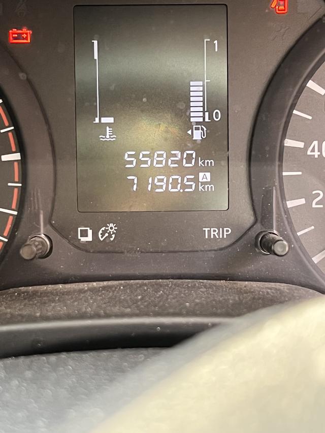 ขายรถสวยมือเดียว Nissan Navara NP300 SL ดีเซล กระบะสูง ปี 2015 ! ! ขับน้อย แค่ 5หมื่น กม. ไม่เคยชน เจ้าของขายเอง