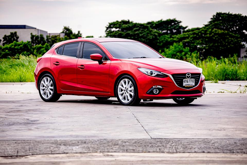 Mazda3 Skyactiv 2.0S Hatchback ปี 2015 สีแดง