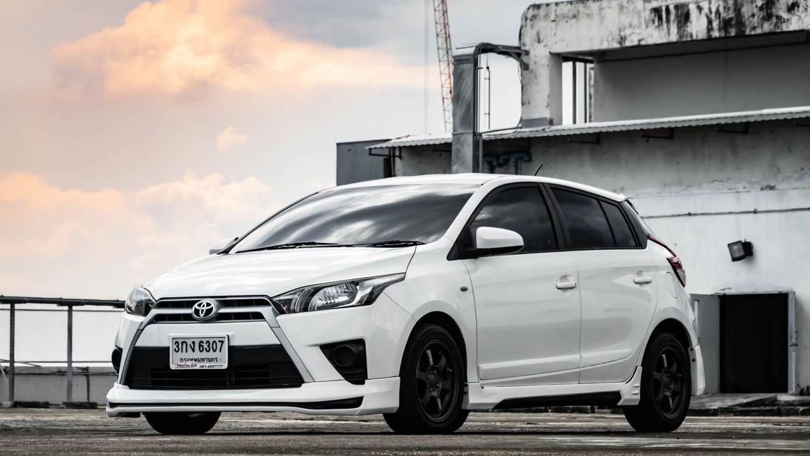 Toyota Yaris 1.2 E ปี 2014 สีขาว