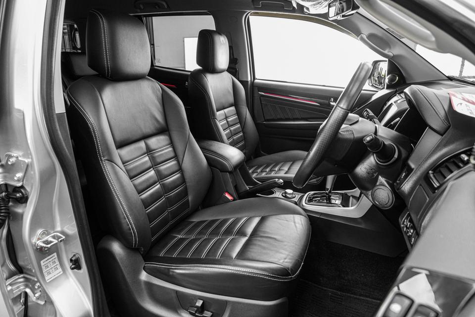2019 ISUZU MU-X 3.0 DVD Navi THE ONYX 4WD AT สีเทา ไมล์ 127313 กม. 14