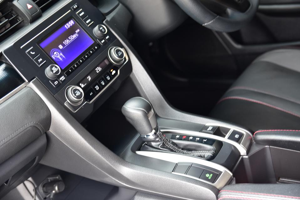 2021 CIVIC 1.8 E มือเดียวป้ายแดง ไมล์น้อยของแท้ รูปที่ 20