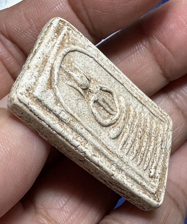 พระสมเด็จวัดเกศไชโย พิมพ์หกชั้นอกตัน