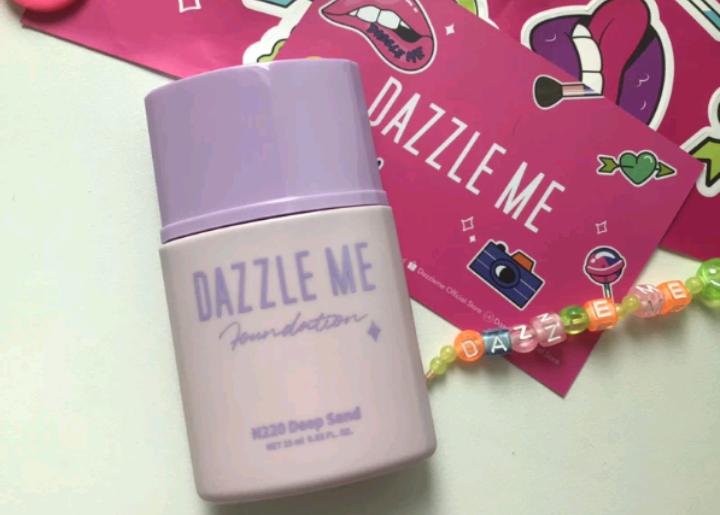 Dazzle Me Day by Day Foundationรองพื้นเนื้อลิขวิด 1