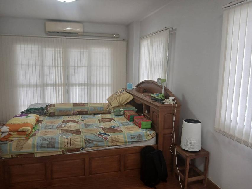 ให้เช่าบ้านเดี่ยว 2 ชั้น : 56 ตรว.  3 ห้องนอน 3 ห้องน้ำ ถนนบ้านกล้วย-ไทรน้อย บางบัวทอง นนทบุรี ตรงข้ามสนามเด็กเล่น ฟิตเนต สวนสาธารณะหมู่บ้าน 19