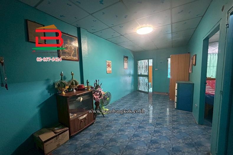 ทาวน์เฮาส์ ชั้นเดียว เนื้อที่ 19.4 ตร.ว. หมู่บ้านณัฐวดี, ใกล้ตลาดนัดคลอง 8 ถนนรังสิต-นครนายก ตำบลลำผักกูด อำเภอธัญบุรี 8