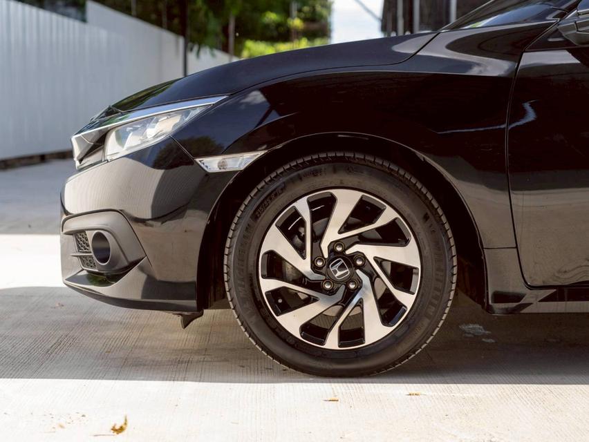 HONDA CIVIC 1.8EL ปี 2017 เจ้าของเดียว  19