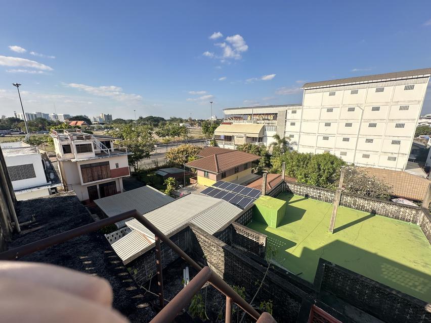 ขายตึกอาคารพาณิชย์ 3 ชั้น มีระเบียงเดินไปดาดฟ้า 4