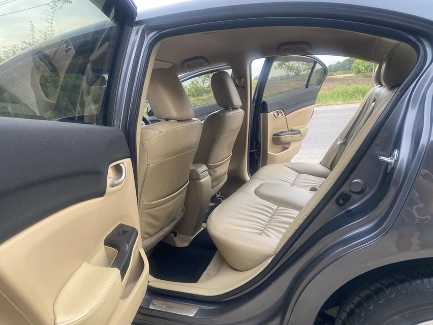 Honda Civic 1.8 cc MT มือเดียวป้ายแดง รูปที่ 17