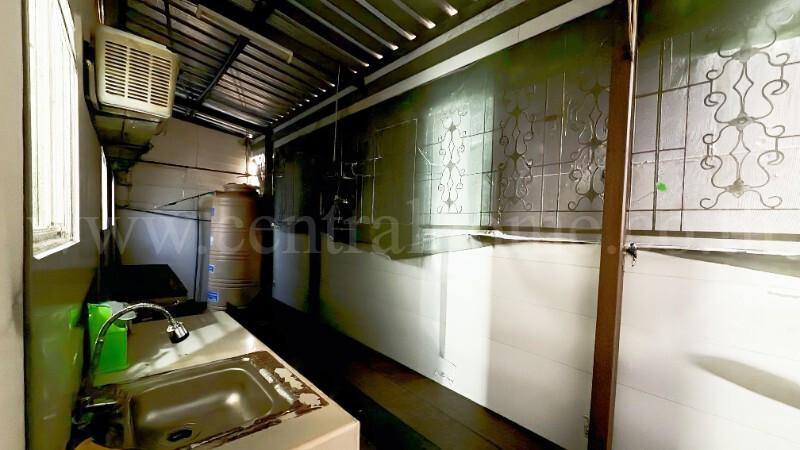 ทาวน์โฮม ไอลีฟ ทาวน์ พระราม 2 กม.14 ต่อเติมครบ สภาพดี พร้อมอยู่ 10