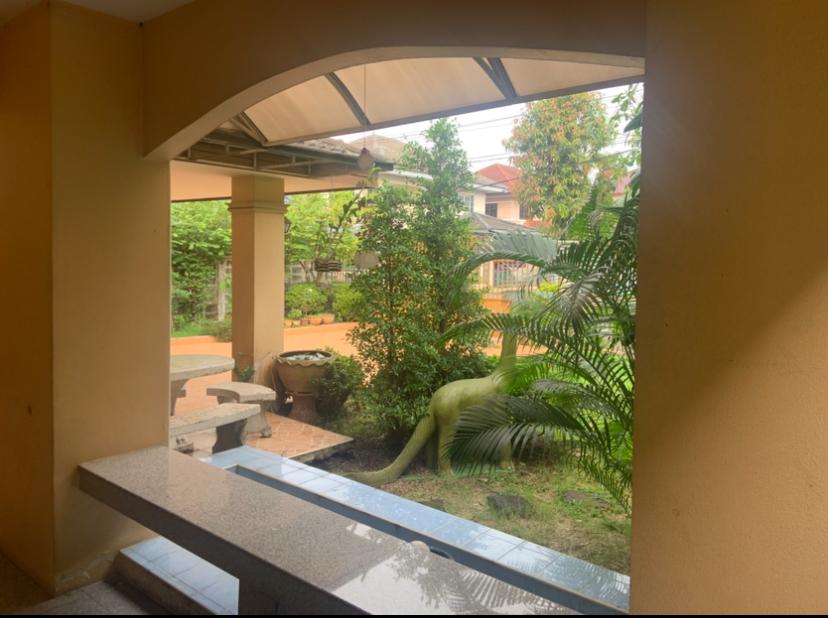 บ้านเดียว 2 ชั้น 4 ห้องนอน ติดถนนใหญ่ 5