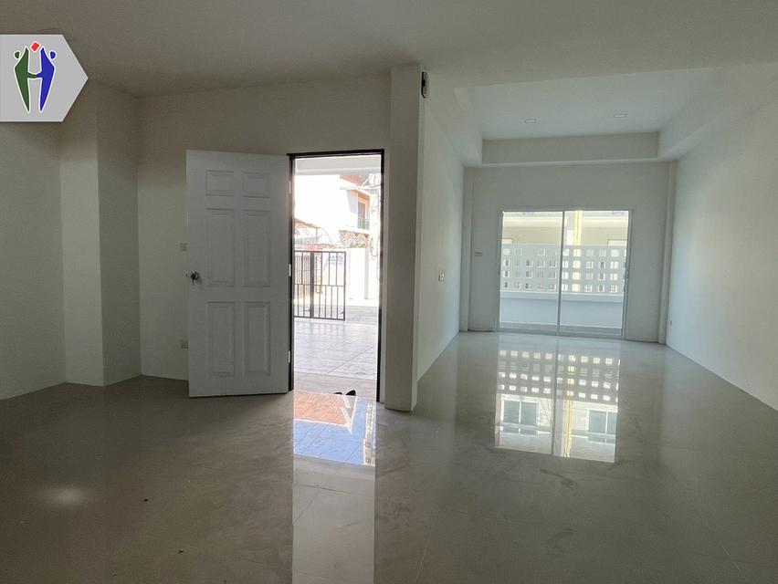 บ้านทาวน์เฮาส์สองชั้น ให้เช่า เขาน้อย-เนินพลับหวาน หลังมุม