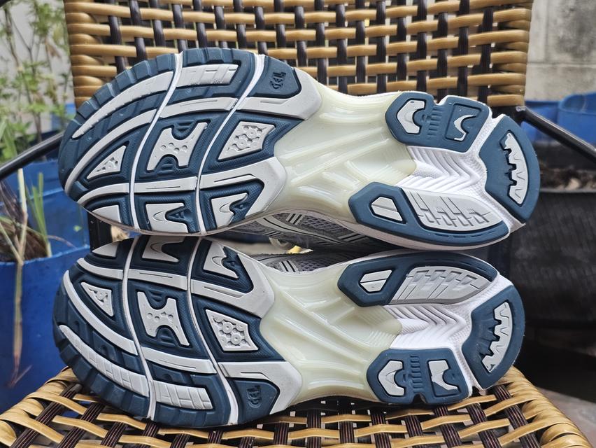 asics 4