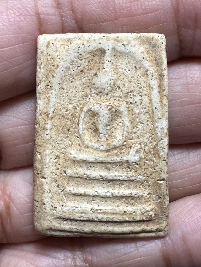 พระสมเด็จบางขุนพรหม พิมพ์เส้นด้ายใหญ่ พระหักซ่อมเดิม