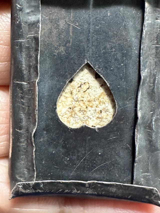 พระสมเด็จ เนื้อเก่าเลี่ยมเงินโบราณ 6