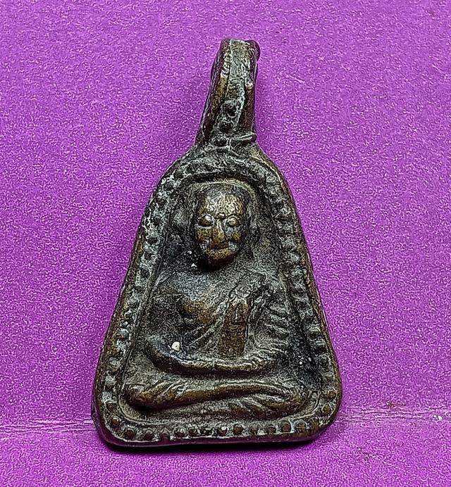 เหรียญจอบใหญ่หลวงพ่อเงินวัดบางคลาน