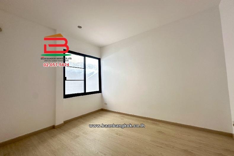 บ้านเดี่ยว หมู่บ้าน พงษ์ธรรม ซอย 6 เนื้อที่ 45 ตร.ว (ซอยแจ้งวัฒนะ 32) ตำบลบางตลาด อำเภอปากเกร็ด จังหวัดนนทบุรี 9