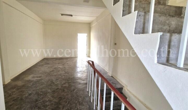 อาคารพาณิชย์ 4 ชั้น แยกปากเกร็ด นนทบุรี ทำเลดี ราคาถูก 8