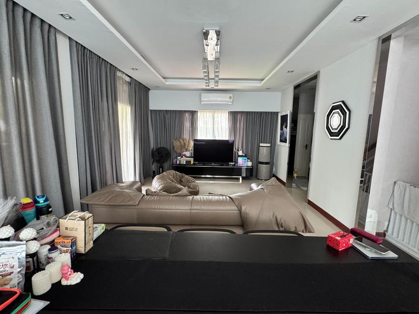 🏡 บ้านหรูหน้าสวน พร้อมอยู่ บิวท์อินทั้งหลัง ทำเลศักยภาพ 📍โครงการ คาซ่า แกรนด์ สุขาภิบาล 5 ติดถนนใหญ่ ระหว่างซอยสายไหม 79 และ 81 บ้านเดี่ยว 3 ชั้น 4
