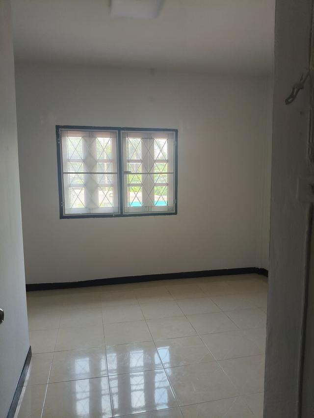 ทาวเฮาส์ให้เข่า 7,500 บาทต่อเดือนน่านบางแค 10