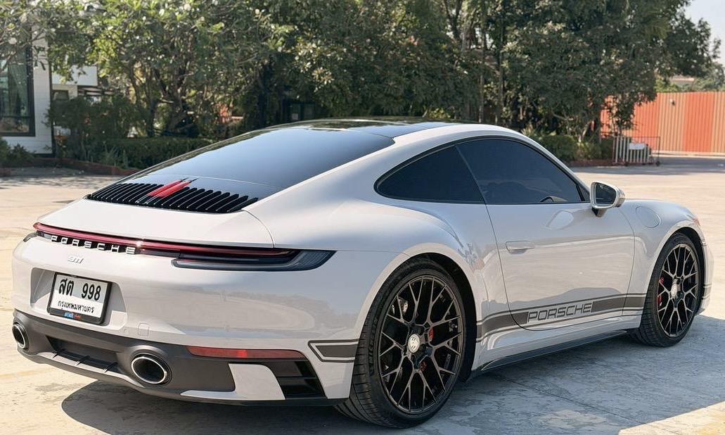 Porsche 911 Carrera S (992) āļĢāļđāļāļĒāđāļāļĒāļāļĩāđ 2