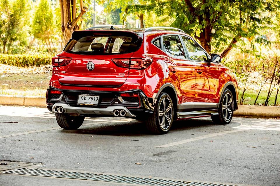 MG ZS 1.5 X ปี 2018 สีแดง มือเดียวป้ายแดง 5
