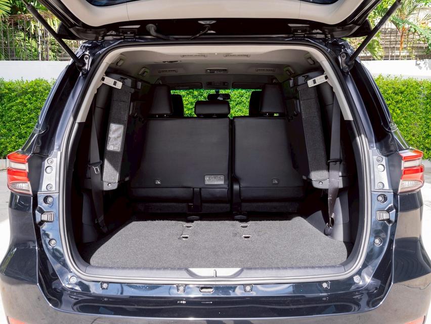 Toyota Fortuner 2.4 V Leader 2WD ปี 2021 รูปที่ 16