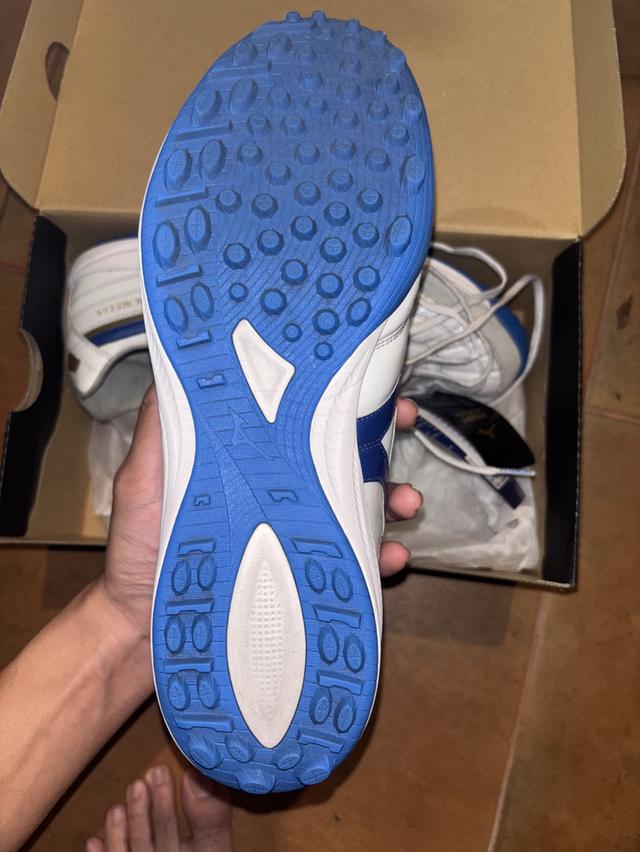 Mizuno Morelia sala japan TF (ร้อยปุ่ม) ไซส์270cm สภาพน้องๆมือ ของใหม่ ราคา 3500 ราคาต่อได้ 9