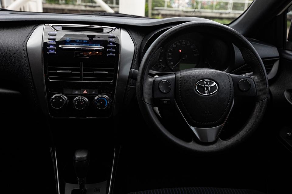 Toyota Yaris 1.2 Entry ปี 2021 มือเดียวป้ายแดง ไมล์แท้ 54,000 km. 15