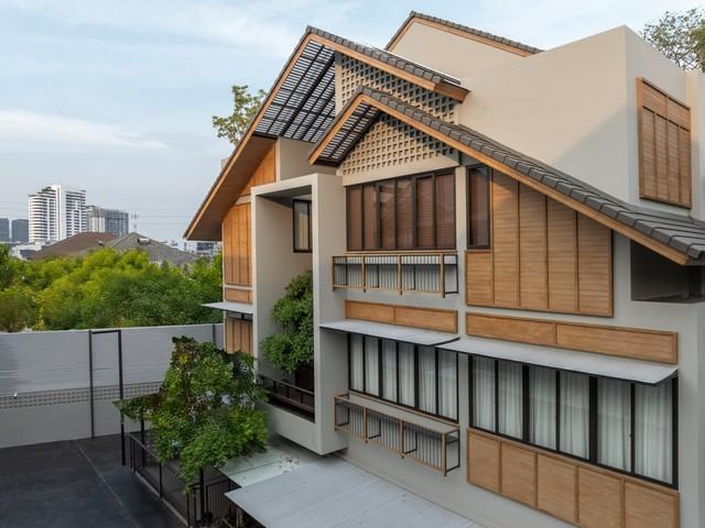 ให้เช่าบ้านเดี่ยว4ชั้น5นอน620ตร.ม.ย่านวิภาวดี20ลาดพร้าวจตุจักร Pool Villa พร้อมลิฟท์ส่วนตัวอดรถ 6 คัน ใกล้ BTS ห้าแยกลาดพร้าว / หมอชิต และ MRT ลาดพร้า 1