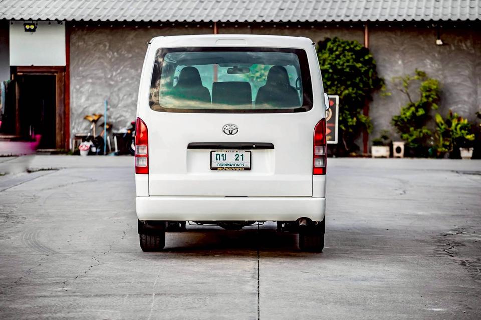 Toyota Hiace 2.5 ดีเซล M/T โม่งน้อย ปี 2007 สีขาว 7
