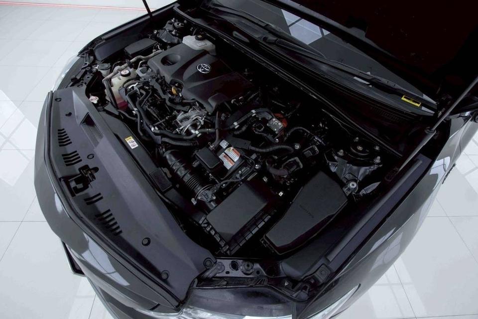 TOYOTA CAMRY 2.5 HV PREMIUM AT 2019สีดำล้อดำ ทรงหล่อ ไมล์ 229,000 มือเดียว รูปที่ 6
