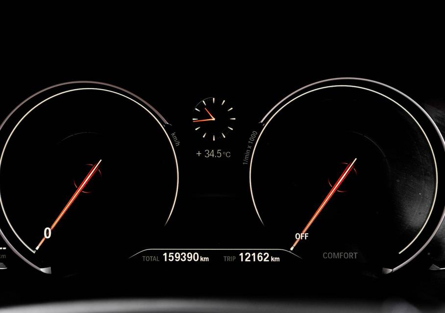 🔥จากรถใหม่ 3.4 ล้าน วันนี้เหลือ 799,000 บาท! ได้ BMW G30 ดีเซล 190 แรงม้า ทั้งหรู ทั้งแรง และประหยัดBMW 520d Sport 2.0 G30 AT 2018 ราคา 799,000 บาท รูปที่ 19