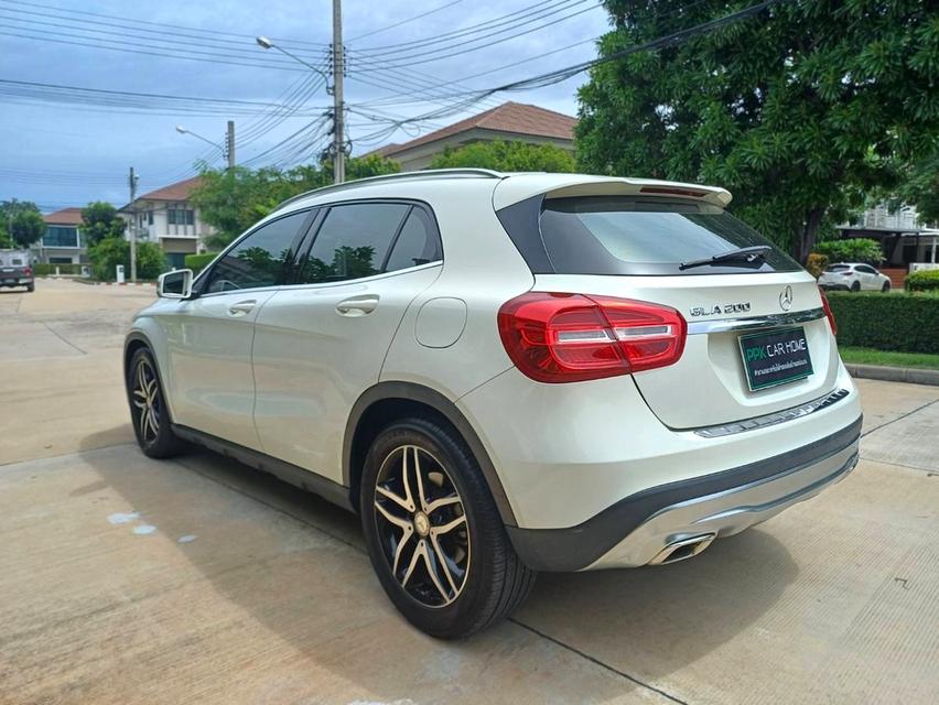 2016 BENZ GLA200 สภาพสวยจัด NOT ไม่ขยับ สีเดิมทั้งคัน ไม่แก๊ส ไม่ชน