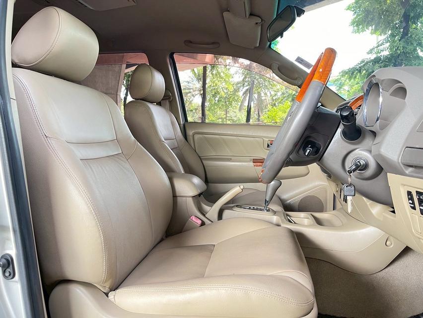 ขาย Toyota Fortuner 3.0V ปี09 11