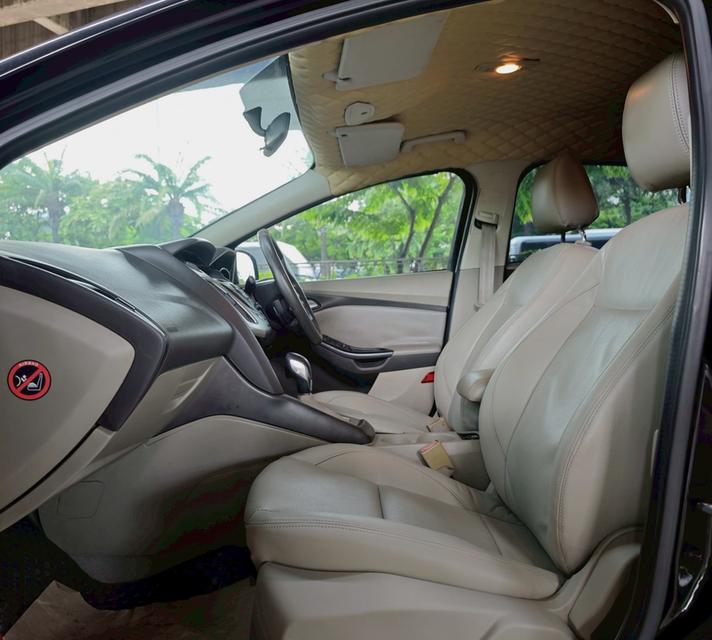 Ford Focus 1.6 Sedan AT ปี 2013 6