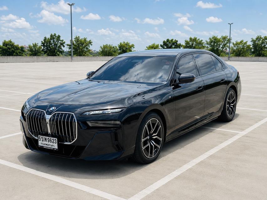 BMW 750e xDrive M-SPORT G70 ปี 2024 สีดำ