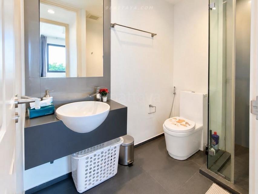 For Sale — Sea View Condo at Unixx South Pattaya, PratumnakBeautiful holiday-style condo for sale at Unixx South Pattaya, located in the Pratumnak 11