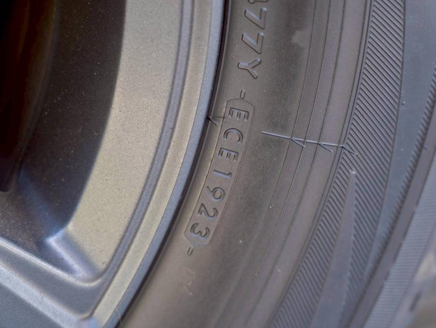 Toyota Revo 2.4 MID Prerunner จดปี 2021 18