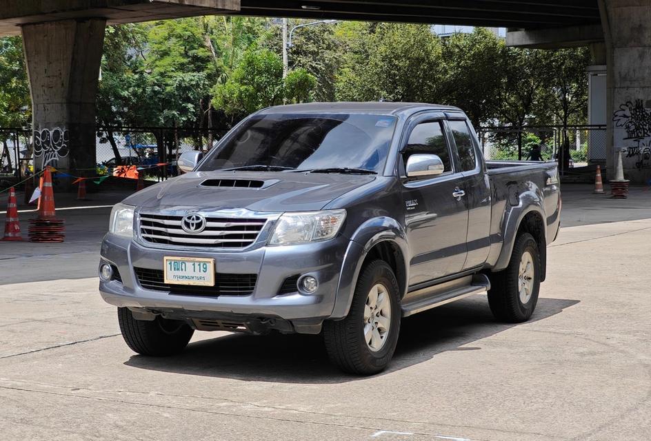 Toyota Vigo Champ 2.5 E VN-Turbo Smart-cab AUTO 2015 