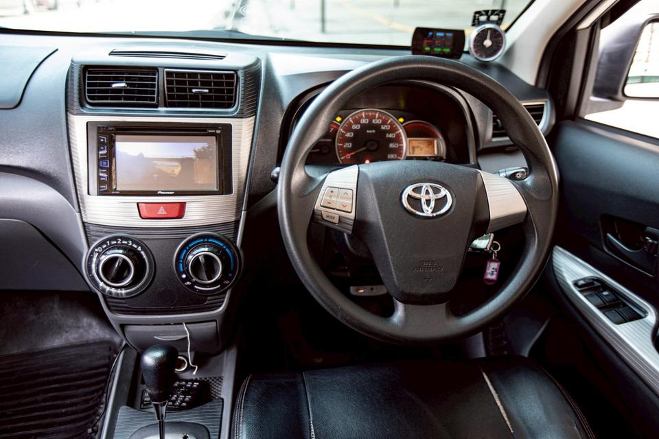 Toyota Avanza 1.5S ปี 2013 Auto สีขาว สภาพดี รูปที่ 15