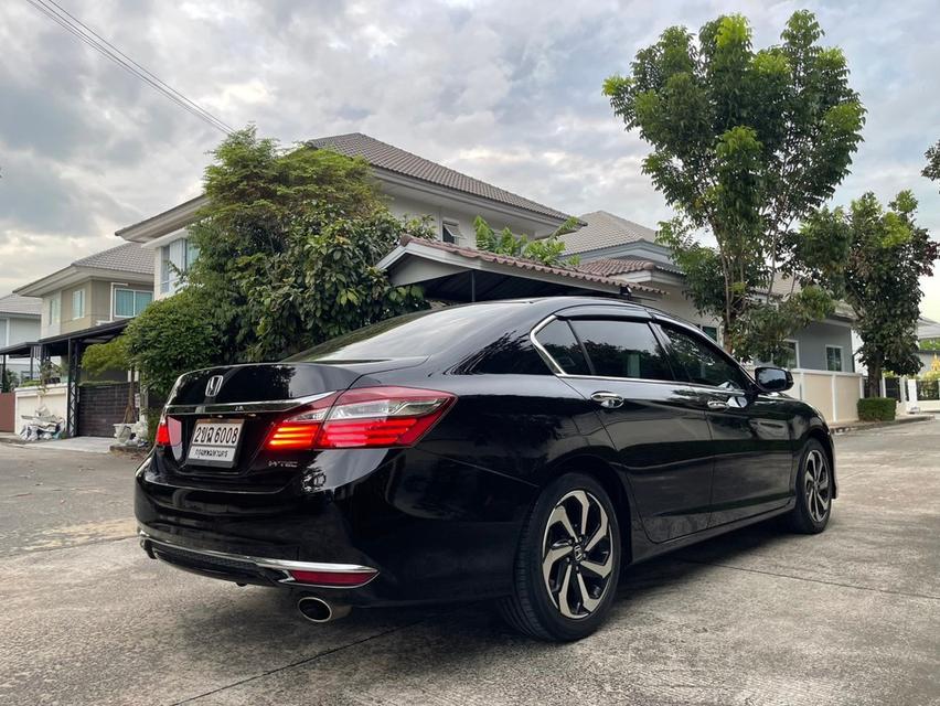 2018 HONDA ACCORD 2.0E auto bookครบ กุญแจครบ 15