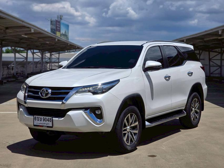Toyota Fortuner 2.4V 2wd ปี 2019   2