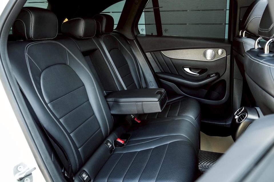 Mercedes-Benz GLC300e 2.0 4Matic AMG Dynamic W253 AT 2023 รูปที่ 13