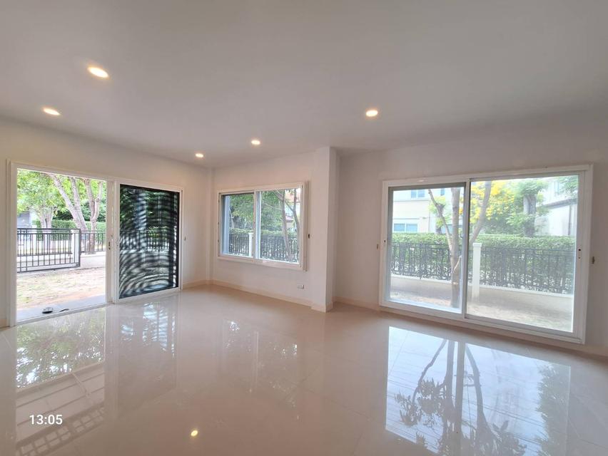 บ้านเดี่ยว เซนโทร วัชรพล ติดถนนสุขาภิบาล 5 หลังมุม ราคาเพียง 7.29 ลบ. 6