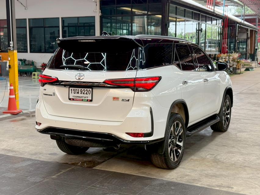 TOYOTA FORTUNER 2.8 Legender 4WD  ปี2020Topสุด  รถบอดี้เดิม สวยดุดัน โคตรคุ้ม รูปที่ 3