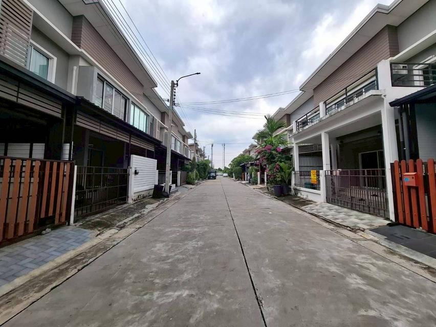 ขายบ้าน 2 ชั้น หมู่บ้าน บีทีเอ็น เรสซิเดนซ์ ใกล้เซ็นทรัลเวสเกต 2