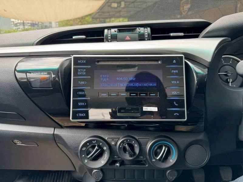 TOYOTA HILUX REVO 2.4 E SMART CAB 5MT ปี 2018 รูปที่ 13