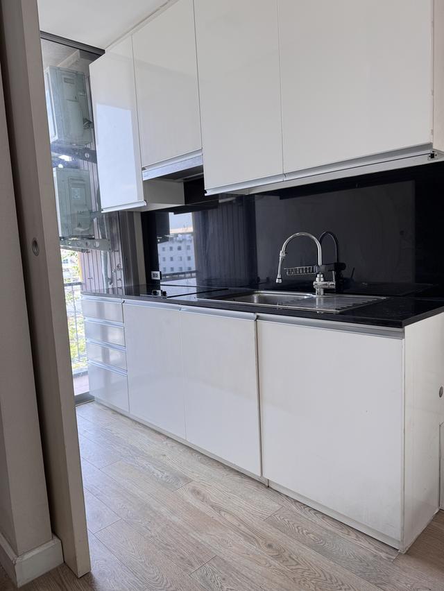 ปล่อยด่วน! เจ้าของขายเอง คอนโดใกล้รถไฟฟ้า มีที่จอดรถส่วนตัว 9